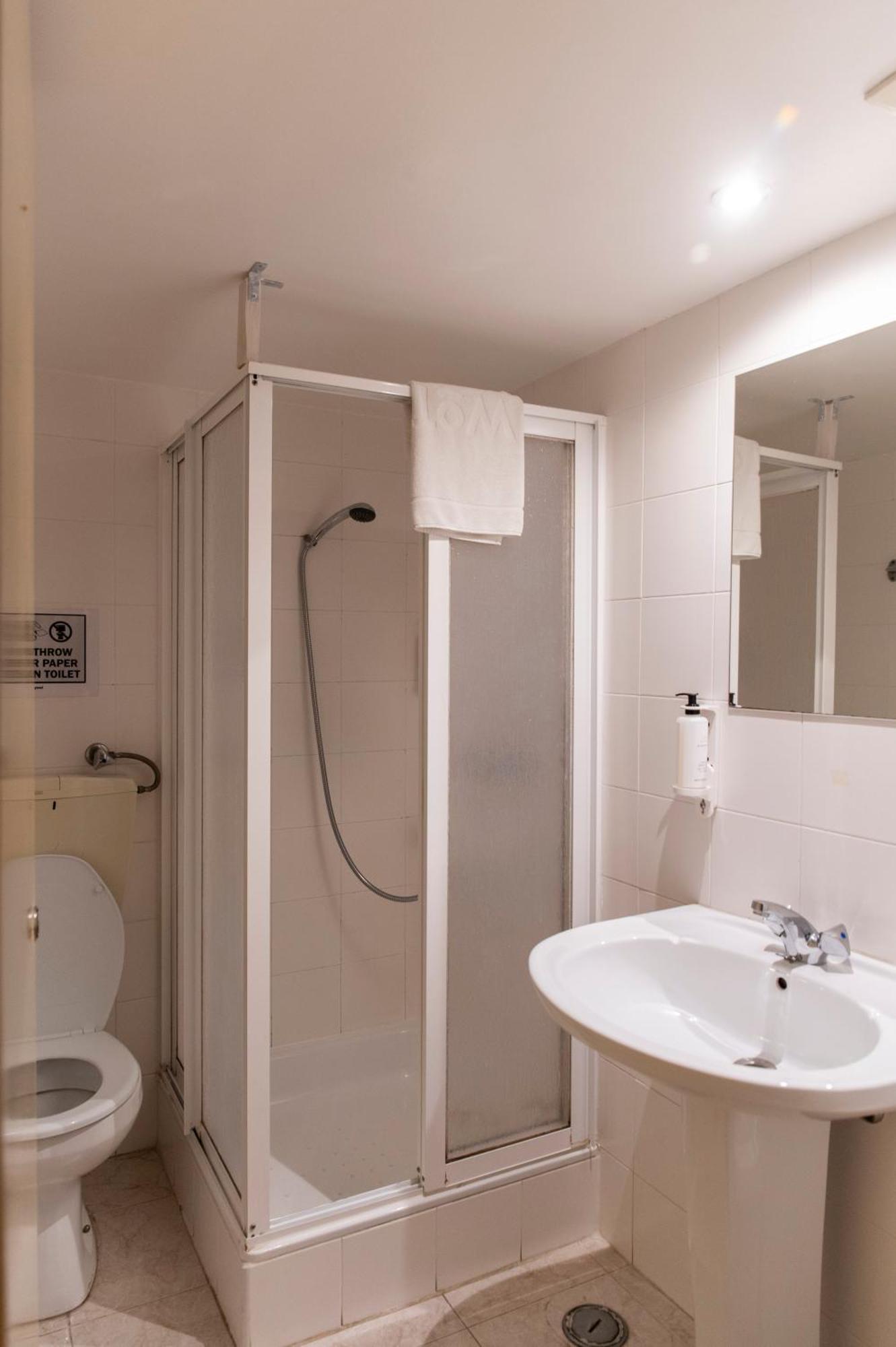 Doppelzimmer mit eigenem Bad